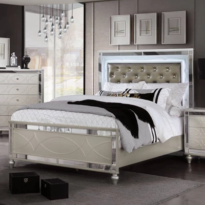 3pc Queen La Mesa Bed Nightstand And Dresser Set Silver - HOMES: Inside + Out 9 3pc Queen La Mesa Bed Nightstand And Dresser Set Silver - HOMES: Inside + Out - Image 7