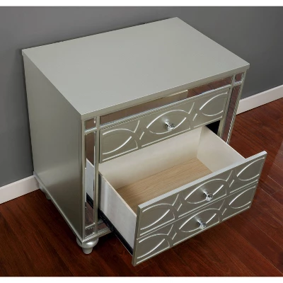 2pc Queen La Mesa Bedroom Set With Nightstand Silver - HOMES: Inside + Out 8 2pc Queen La Mesa Bedroom Set With Nightstand Silver - HOMES: Inside + Out - Image 6