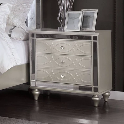 3pc Queen La Mesa Bed Nightstand And Dresser Set Silver - HOMES: Inside + Out 10 3pc Queen La Mesa Bed Nightstand And Dresser Set Silver - HOMES: Inside + Out - Image 8
