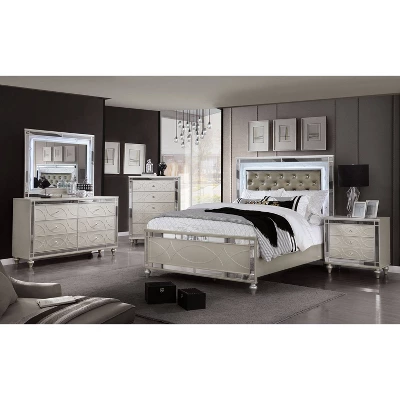 2pc Queen La Mesa Bedroom Set With Nightstand Silver - HOMES: Inside + Out 5 2pc Queen La Mesa Bedroom Set With Nightstand Silver - HOMES: Inside + Out - Image 3